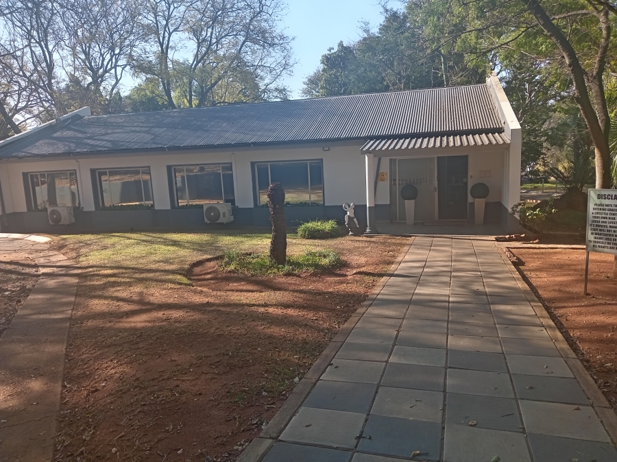 11 Bedroom Property for Sale in De Wildt North West